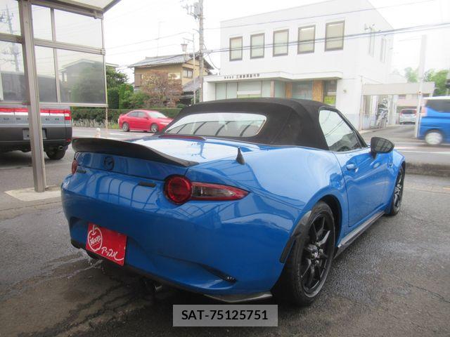 Mazda ROADSTER 2016-03 8037953-2