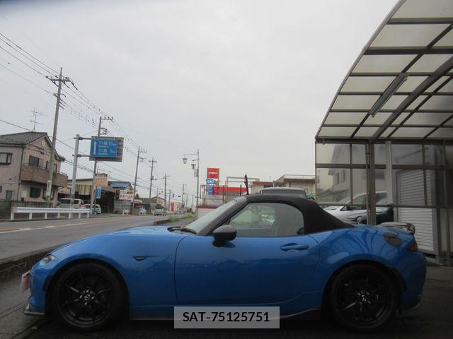 Mazda ROADSTER 2016-03 8037953-3