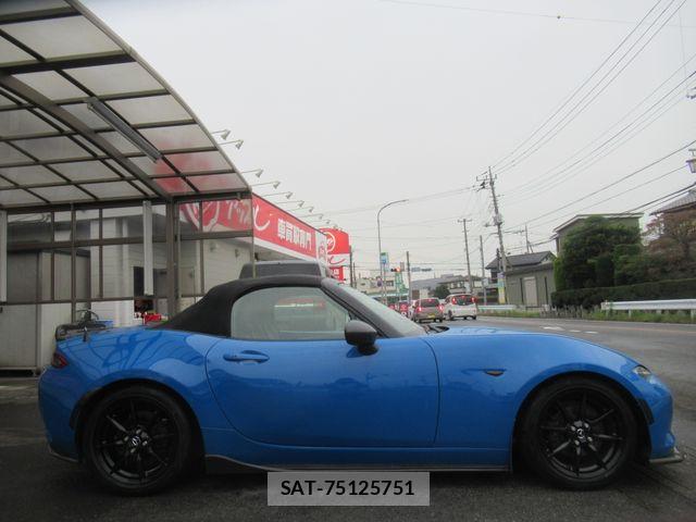 Mazda ROADSTER 2016-03 8037953-4
