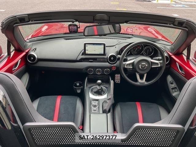 Mazda ROADSTER 2015-10 8037946-1