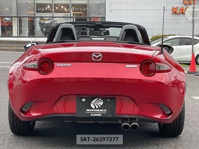 Mazda ROADSTER 2015-10 8037946-2