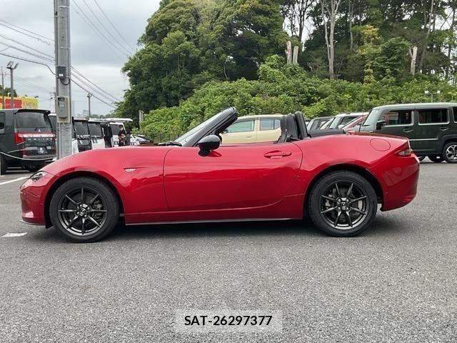 Mazda ROADSTER 2015-10 8037946-4