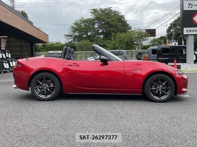 Mazda ROADSTER 2015-10 8037946-5