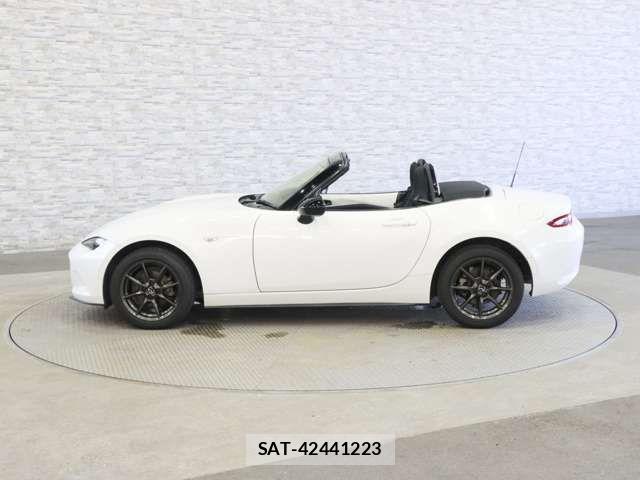 Mazda ROADSTER 2015-10 8037952-11