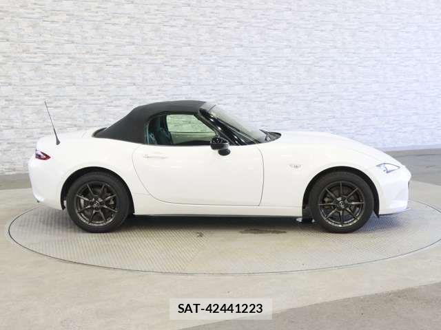 Mazda ROADSTER 2015-10 8037952-12
