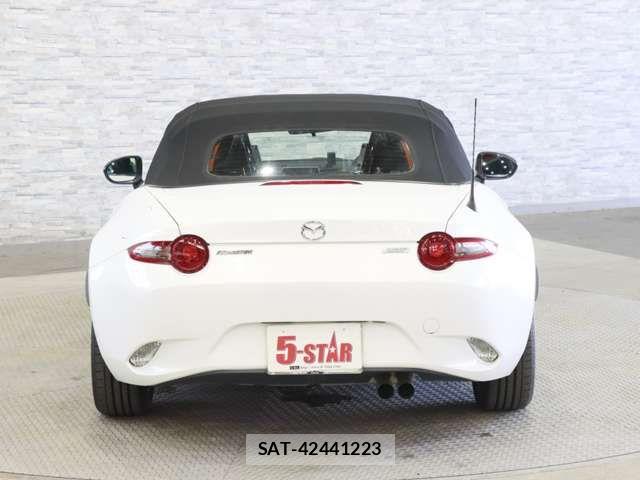 Mazda ROADSTER 2015-10 8037952-14