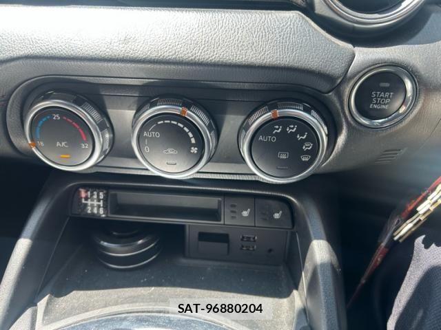 Mazda ROADSTER 2015-05 8075364-8