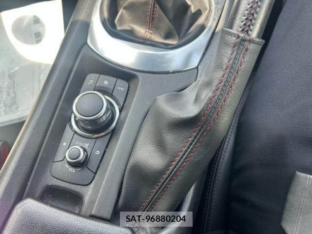 Mazda ROADSTER 2015-05 8075364-9