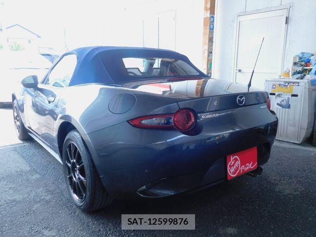 Mazda ROADSTER 2022-02 8075360-1