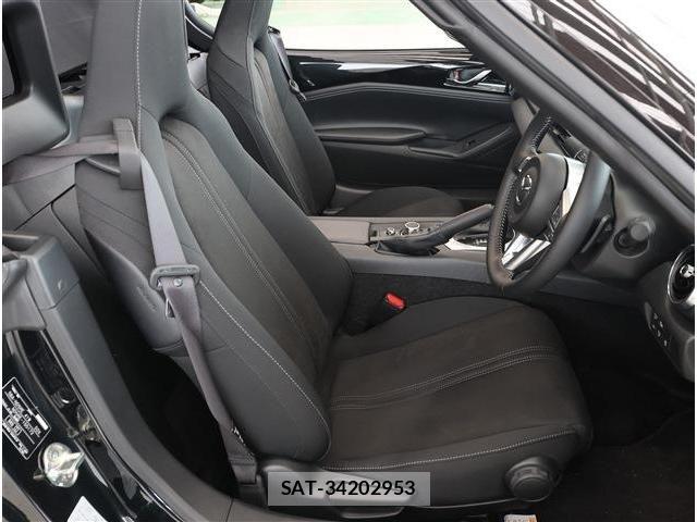 Mazda ROADSTER 2025-08 8101586-12