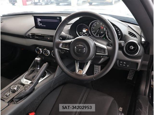 Mazda ROADSTER 2025-08 8101586-1