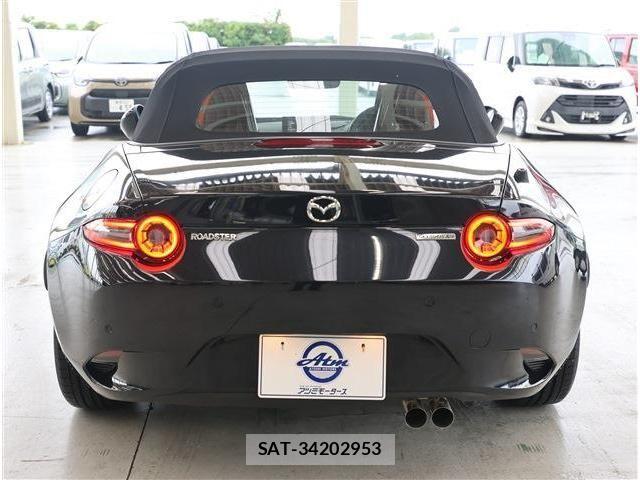 Mazda ROADSTER 2025-08 8101586-22
