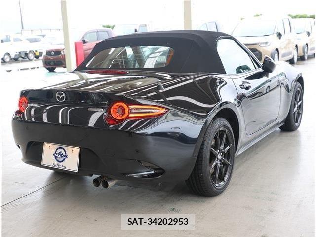 Mazda ROADSTER 2025-08 8101586-4