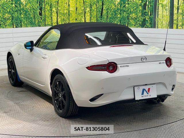 Mazda ROADSTER 2025-11 8101582-17