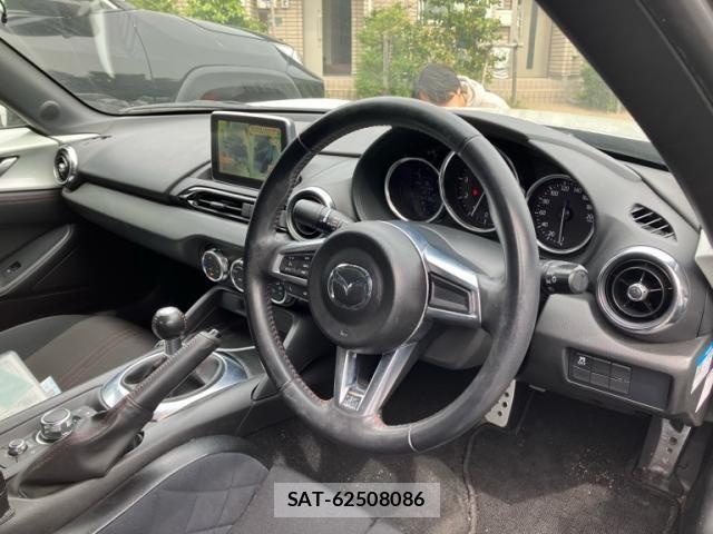 Mazda ROADSTER 2015-09 8101592-9
