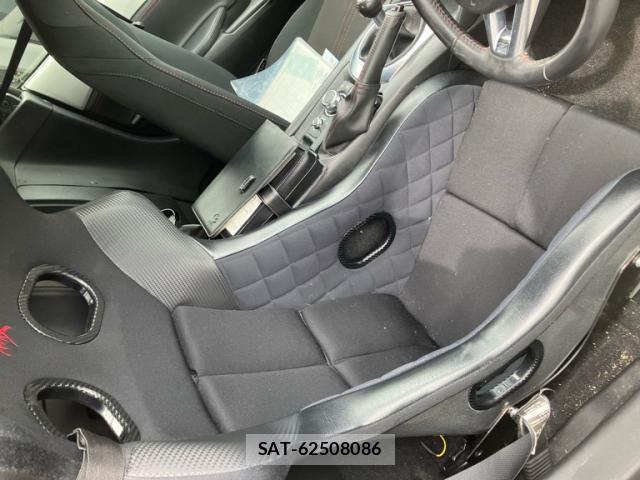 Mazda ROADSTER 2015-09 8101592-10