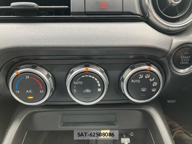 Mazda ROADSTER 2015-09 8101592-15