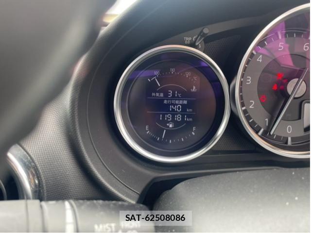 Mazda ROADSTER 2015-09 8101592-19