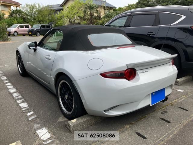 Mazda ROADSTER 2015-09 8101592-4