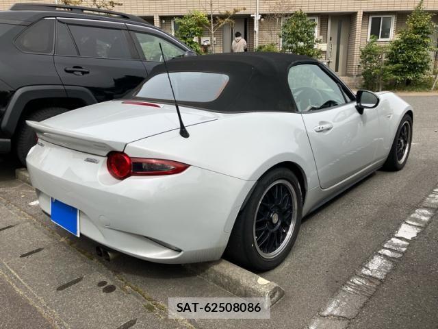 Mazda ROADSTER 2015-09 8101592-5