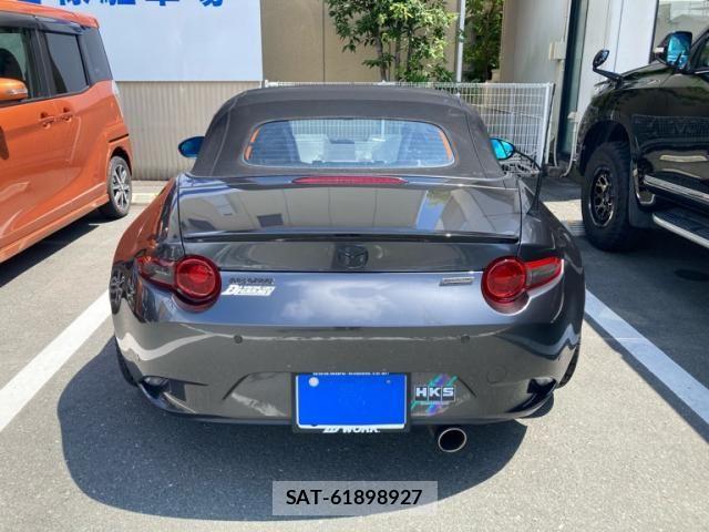 Mazda ROADSTER 2018-09 8101590-1