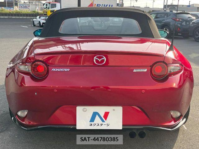 Mazda ROADSTER 2019-10 8101587-12