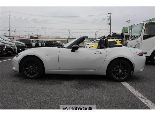 Mazda ROADSTER 2015-09 8101593-12