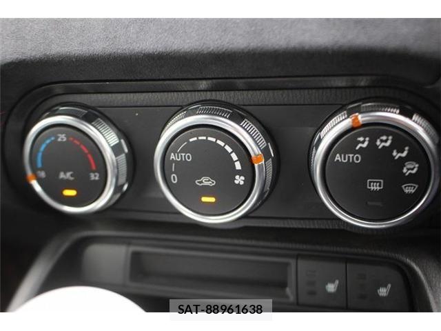 Mazda ROADSTER 2015-09 8101593-6