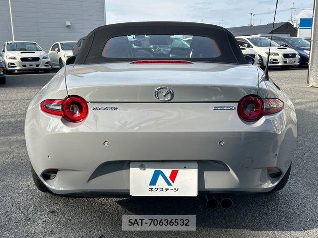 Mazda ROADSTER 2024-03 8101581-16