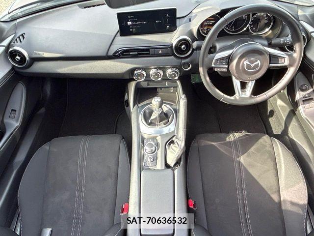 Mazda ROADSTER 2024-03 8101581-1
