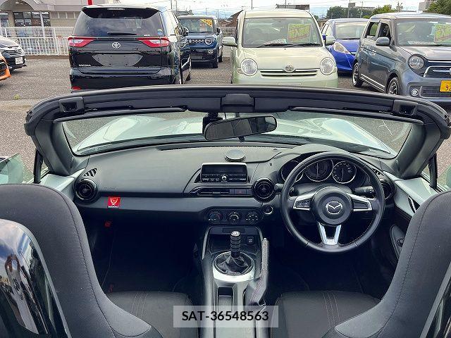 Mazda ROADSTER 2015-07 8101591-1