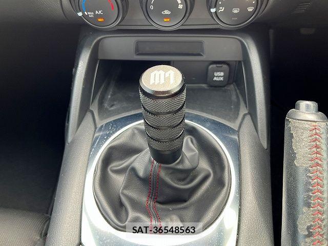 Mazda ROADSTER 2015-07 8101591-19