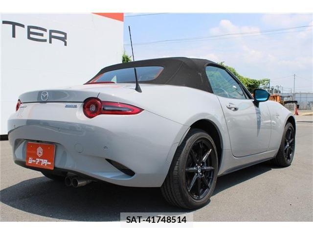 Mazda ROADSTER 2024-10 8146573-16