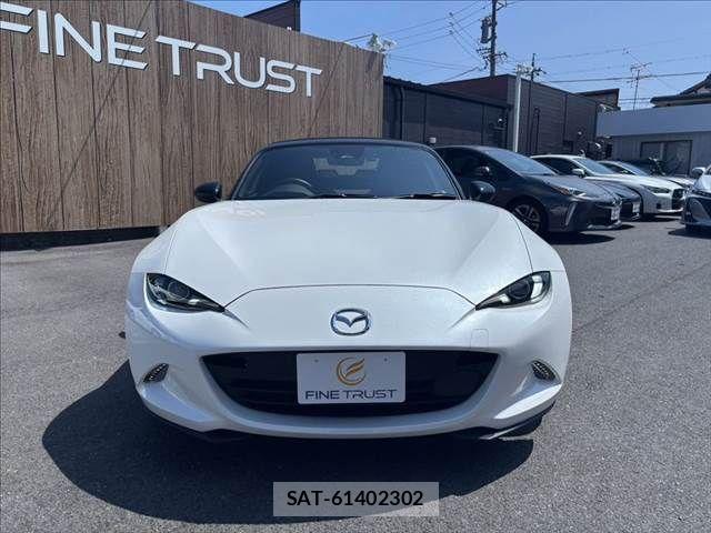Mazda ROADSTER 2024-04 8209880-13
