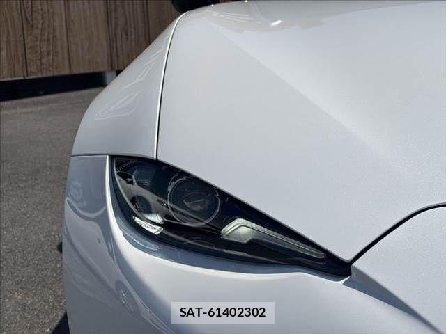 Mazda ROADSTER 2024-04 8209880-21