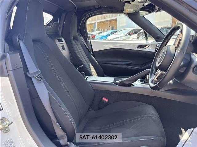 Mazda ROADSTER 2024-04 8209880-7