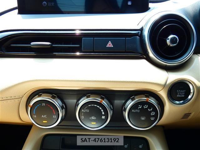 Mazda ROADSTER 2024-09 8209876-4