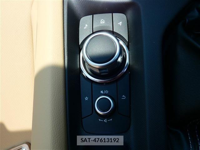 Mazda ROADSTER 2024-09 8209876-7