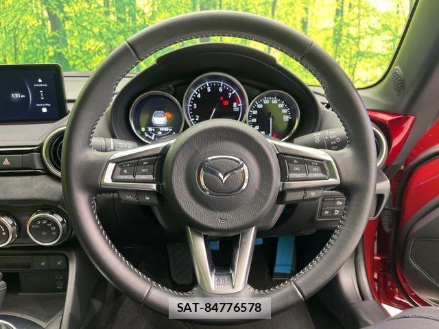Mazda ROADSTER 2024-08 8209878-9