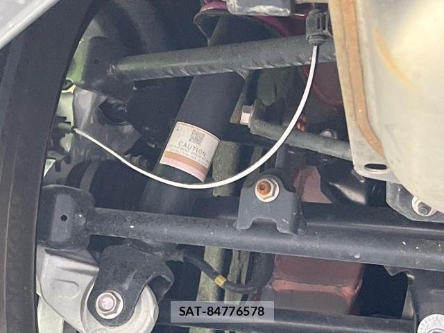 Mazda ROADSTER 2024-08 8209878-18