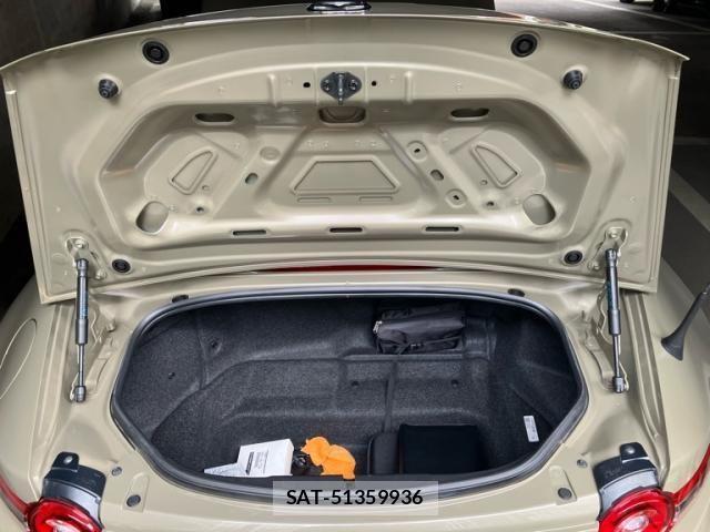 Mazda ROADSTER 2024-07 8231621-23