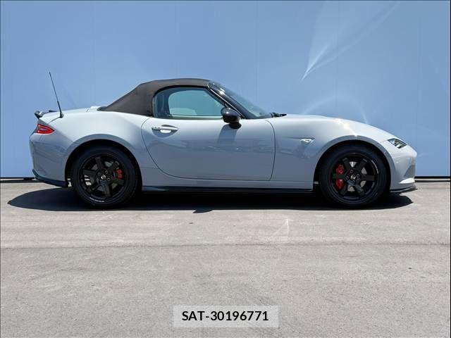 Mazda ROADSTER 2026-04 8231620-9