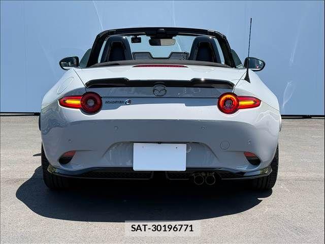 Mazda ROADSTER 2026-04 8231620-11