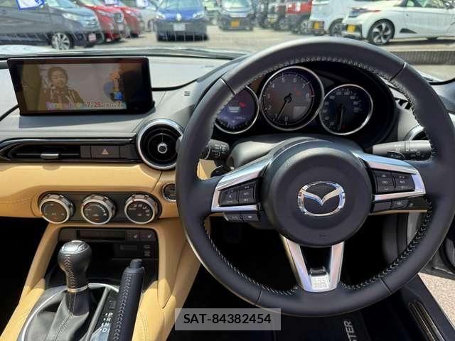 Mazda ROADSTER 2025-05 8246525-12