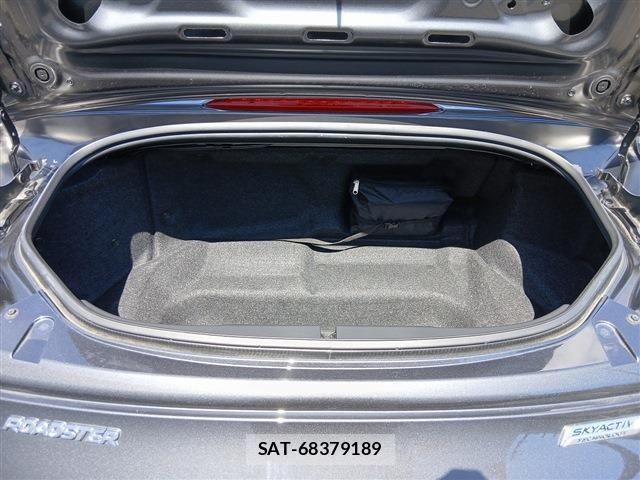 Mazda ROADSTER 2015-08 8246526-17