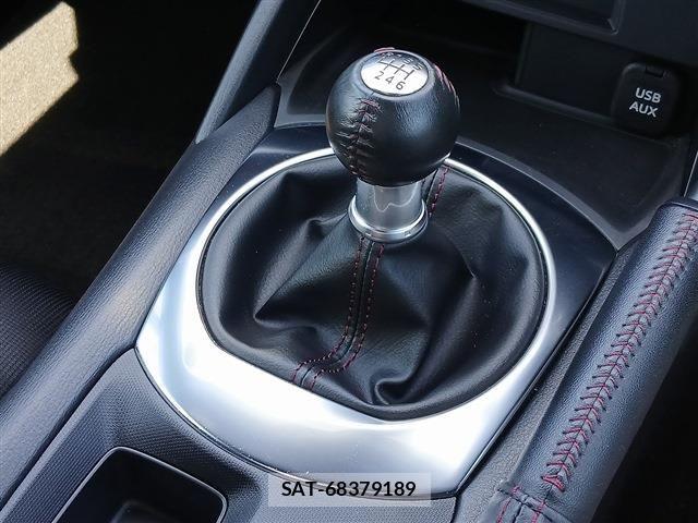 Mazda ROADSTER 2015-08 8246526-3