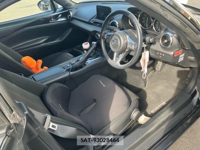 Mazda ROADSTER 2022-09 8246524-11