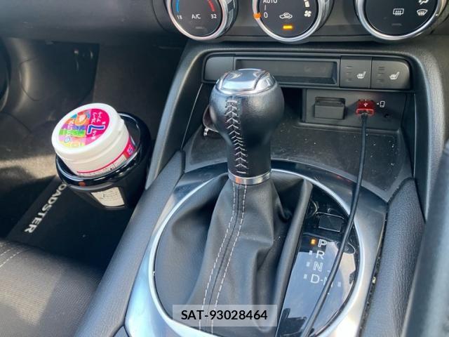 Mazda ROADSTER 2022-09 8246524-18