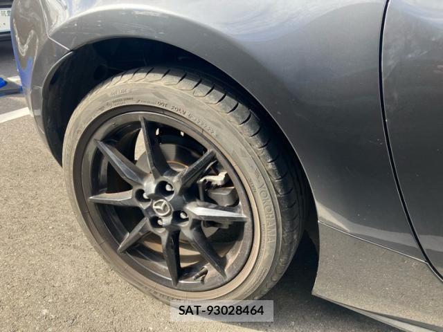 Mazda ROADSTER 2022-09 8246524-6