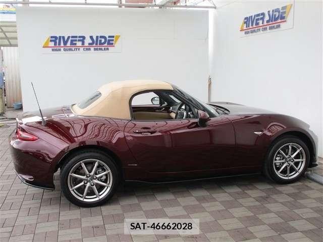 Mazda ROADSTER 2025-04 8316731-21